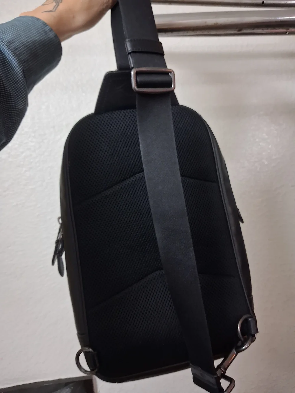 Coach Black Leather Sling Crossbody Bag - Picture 2 of 5